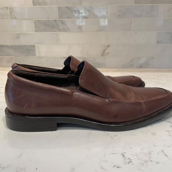 Banana Republic Slip On Dress Shoe/Loafer in Brown Leather, Size 8M - Picture 7 of 11